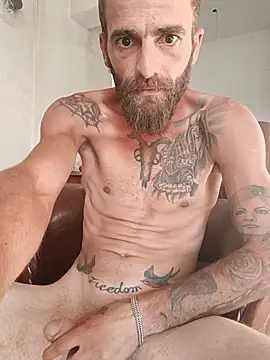 Snapshot of Antonio_Vatooo chatting on June 2026 05:17:02 PM Antonio Vatooo online show from June 2026 05:17:02 PM