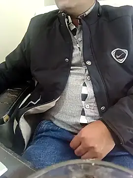 Snapshot of Hot-man39 chatting on December 2024 07:32:01 AM Hot-man39 online show from December 2024 07:32:01 AM