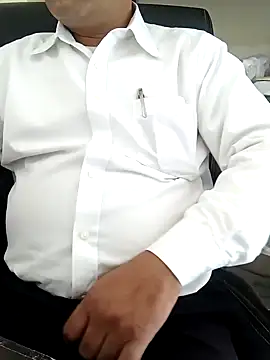 Snapshot of Hot-man39 chatting on December 2024 05:25:01 AM Hot-man39 online show from December 2024 05:25:01 AM