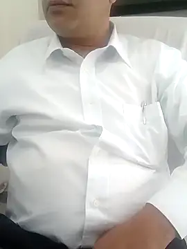 Snapshot of Hot-man39 chatting on December 2024 05:28:02 AM Hot-man39 online show from December 2024 05:28:02 AM