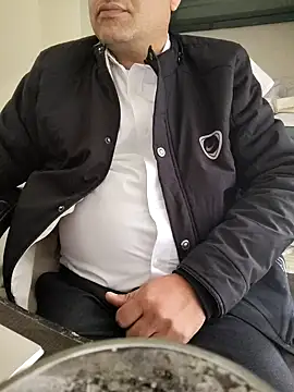 Snapshot of Hot-man39 chatting on January 2025 06:05:01 AM Hot-man39 online show from January 2025 06:05:01 AM