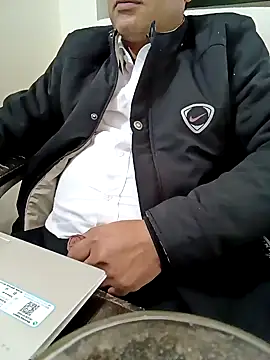 Snapshot of Hot-man39 chatting on January 2025 12:02:02 PM Hot-man39 online show from January 2025 12:02:02 PM