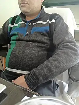 Snapshot of Hot-man39 chatting on January 2025 09:33:02 AM Hot-man39 online show from January 2025 09:33:02 AM