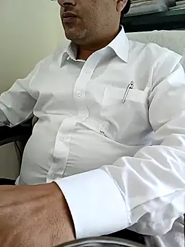 Snapshot of Hot-man39 chatting on January 2025 05:38:01 AM Hot-man39 online show from January 2025 05:38:01 AM