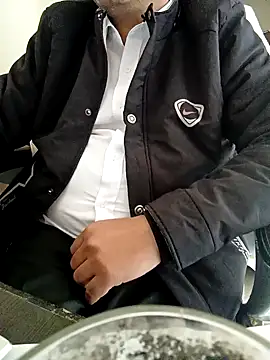 Snapshot of Hot-man39 chatting on January 2025 11:35:01 AM Hot-man39 online show from January 2025 11:35:01 AM