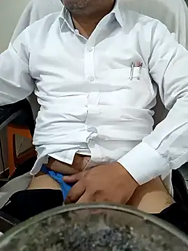 Snapshot of Hot-man39 chatting on February 2025 12:05:02 PM Hot-man39 online show from February 2025 12:05:02 PM