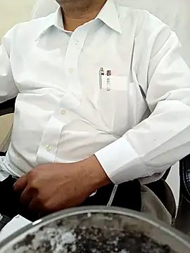 Snapshot of Hot-man39 chatting on February 2025 09:28:01 AM Hot-man39 online show from February 2025 09:28:01 AM