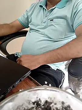 Snapshot of Hot-man39 chatting on October 2025 09:53:02 AM Hot-man39 online show from October 2025 09:53:02 AM