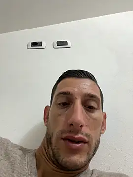 Gionnytav online show from October 2025 04:02:01 AM