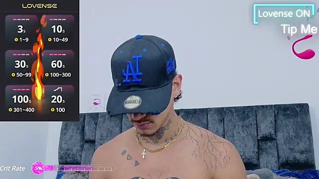 Snapshot of JAYCOB00 chatting on January 2025 02:43:02 AM JAYCOB00 online show from January 2025 02:43:02 AM