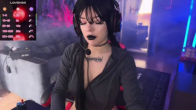 Snapshot of Eva-miller1 chatting on November 2025 09:18:02 AM Eva-miller1 online show from November 2025 09:18:02 AM