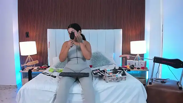 Liana Asaff online show from January 2025 07:21:01 PM