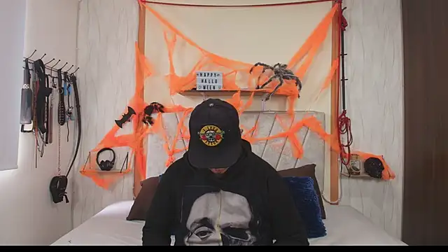 Liana Asaff online show from October 2025 06:08:02 PM