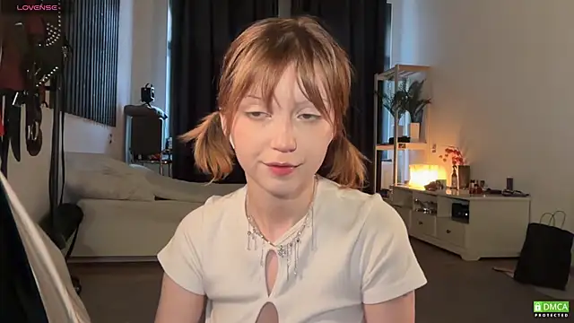 Snapshot of electric_babe chatting on October 2025 10:41:01 AM electric babe online show from October 2025 10:41:01 AM