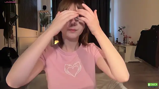 Snapshot of electric_babe chatting on November 2025 11:00:01 AM electric babe online show from November 2025 11:00:01 AM