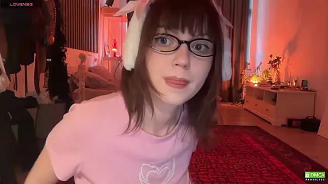 Snapshot of electric_babe chatting on April 2026 02:48:02 PM electric babe online show from April 2026 02:48:02 PM