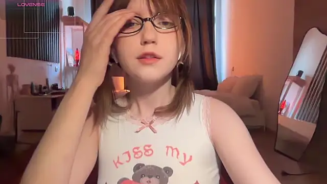 Snapshot of electric_babe chatting on May 2026 10:42:02 AM electric babe online show from May 2026 10:42:02 AM