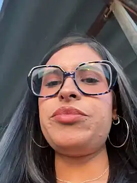 Snapshot of _elektrah chatting on April 2026 10:59:01 PM elektrah online show from April 2026 10:59:01 PM