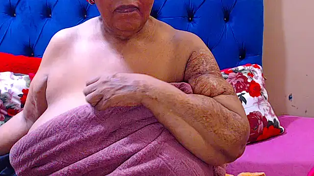 ebonycandy10 online show from November 2025 04:16:01 AM