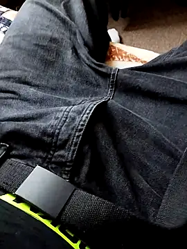 alejandrololo online show from October 2025 02:20:01 PM