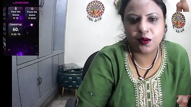 Snapshot of Sexy_komolika chatting on May 2026 03:42:01 PM Sexy komolika online show from May 2026 03:42:01 PM
