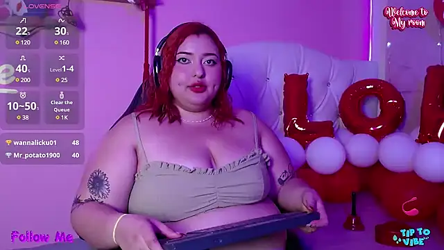 HECATE 23 online show from February 2025 04:56:02 PM