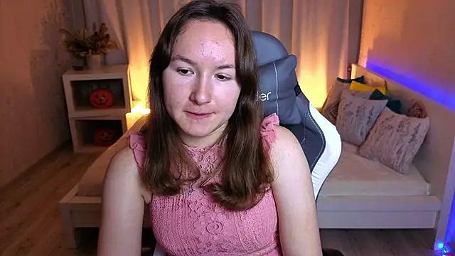 Little doll meow online show from November 2025 03:06:02 AM