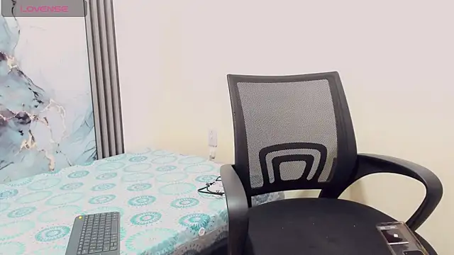 Snapshot of Rubi_30 chatting on November 2025 11:53:02 AM Rubi 30 online show from November 2025 11:53:02 AM