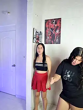 Snapshot of royalgirls_x chatting on February 2026 01:02:02 AM royalgirls x online show from February 2026 01:02:02 AM