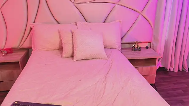 ValleryC online show from April 2026 01:16:02 PM