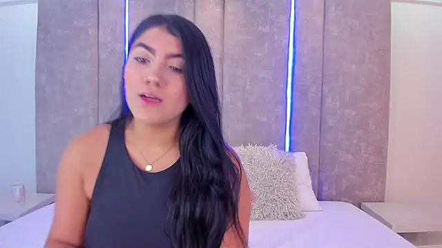 PaulinaDuarte online show from February 2025 11:42:01 AM