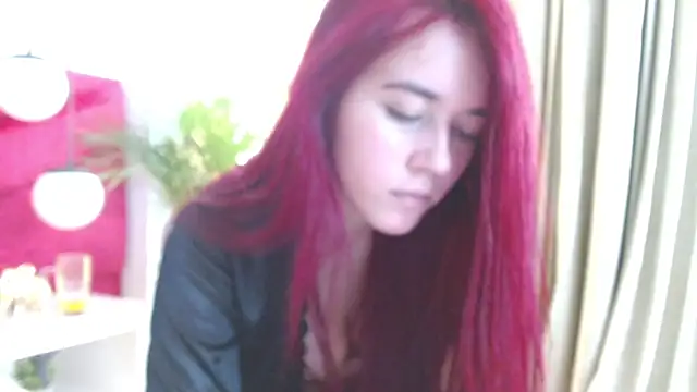Snapshot of Sophie_ponce chatting on June 2026 12:50:02 PM Sophie ponce online show from June 2026 12:50:02 PM