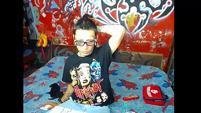 Snapshot of deivid_estrada chatting on February 2025 06:15:02 PM deivid estrada online show from February 2025 06:15:02 PM