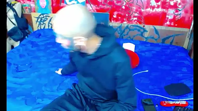 Snapshot of deivid_estrada chatting on September 2025 04:28:02 PM deivid estrada online show from September 2025 04:28:02 PM