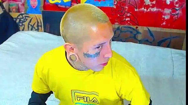 Snapshot of deivid_estrada chatting on November 2025 03:50:01 PM deivid estrada online show from November 2025 03:50:01 PM