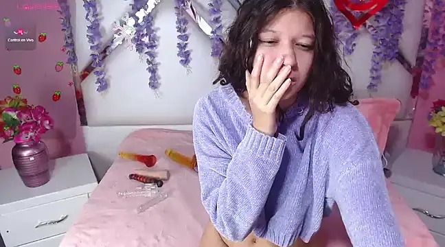 Perla Skinnyy online show from February 2025 05:44:02 AM