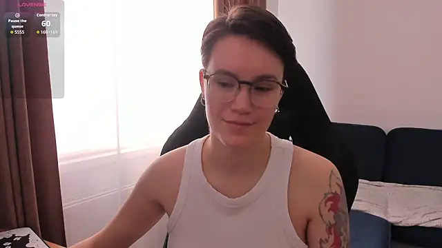 Snapshot of JessieFlower chatting on April 2026 07:28:01 AM JessieFlower online show from April 2026 07:28:01 AM