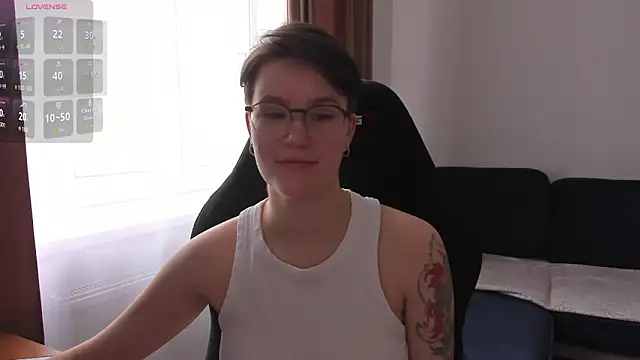 Snapshot of JessieFlower chatting on April 2026 08:07:01 AM JessieFlower online show from April 2026 08:07:01 AM