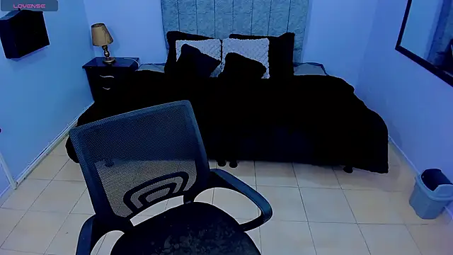 Lana stone  online show from January 2025 03:22:01 AM