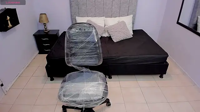 Lana stone  online show from March 2025 10:51:01 AM