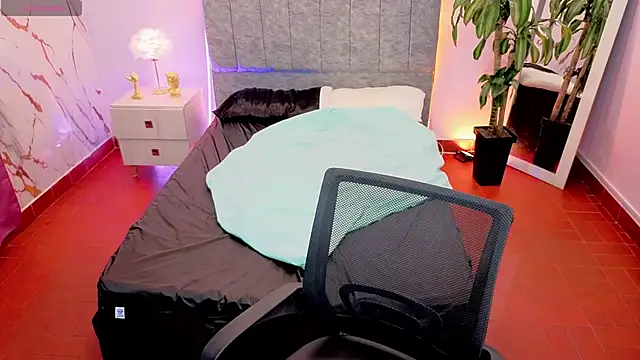 Lana stone  online show from March 2026 03:22:02 AM