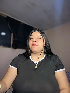 Snapshot of Kym_Owens chatting on May 2026 01:35:01 AM Kym Owens online show from May 2026 01:35:01 AM