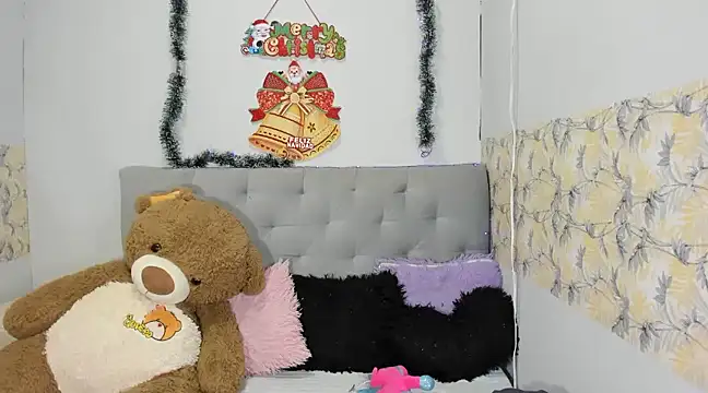 Emma-Wilson online show from December 2024 04:45:01 AM