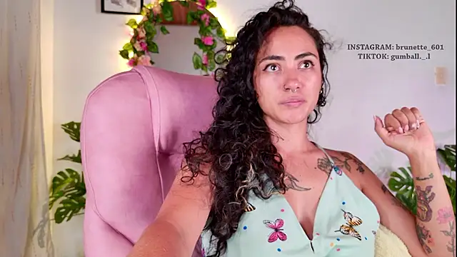 Snapshot of paula_brunette chatting on March 2026 04:18:01 AM paula brunette online show from March 2026 04:18:01 AM