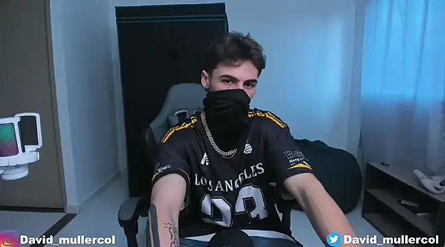 David Brown18 online show from December 2024 09:13:01 PM