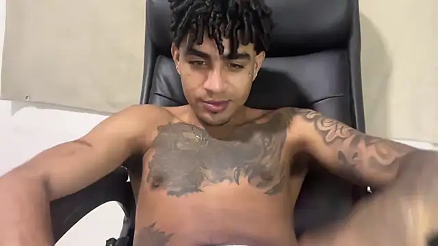 Snapshot of dominic_brandd23 chatting on March 2026 10:35:02 PM dominic brandd23 online show from March 2026 10:35:02 PM