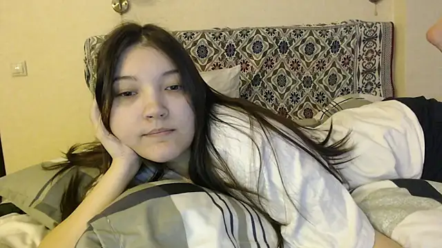 Snapshot of AlisaDevis chatting on December 2024 11:12:02 AM AlisaDevis online show from December 2024 11:12:02 AM