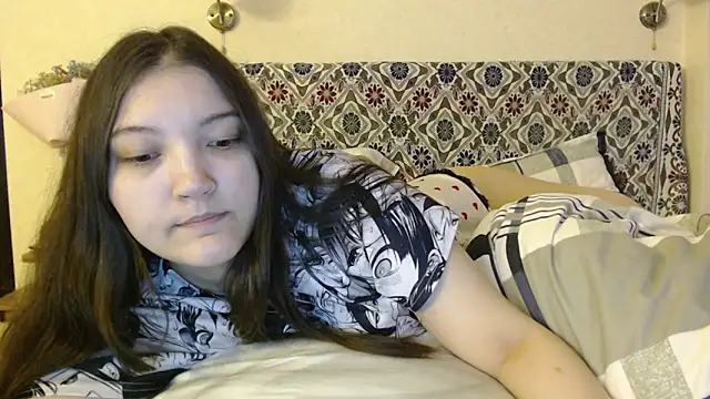 Snapshot of AlisaDevis chatting on February 2025 11:08:02 AM AlisaDevis online show from February 2025 11:08:02 AM