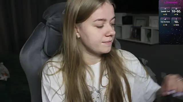 candy maggie online show from December 2024 02:24:02 PM