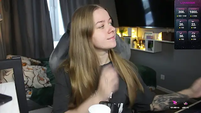 candy maggie online show from December 2024 10:18:02 AM